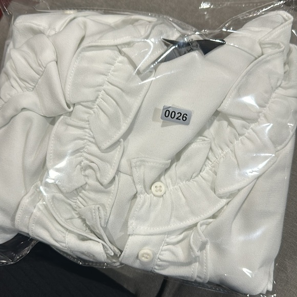 Tahari ASL Women's Ruffle Long Sleeve Blouse Size L in White - Picture 11 of 11